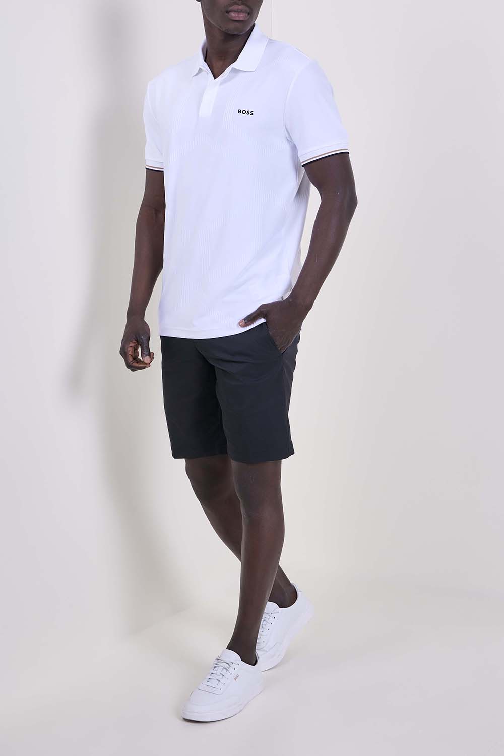 מכנסיים קצרים בגזרה ישרה